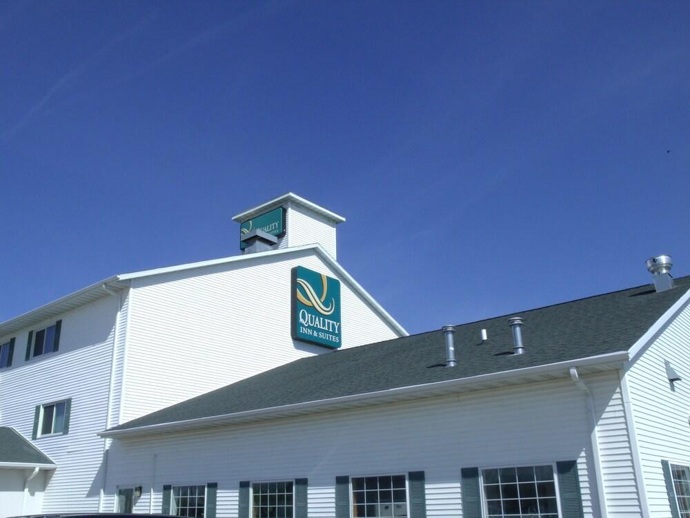 Quality Inn & Suites Eldridge Davenport North Eksteriør billede