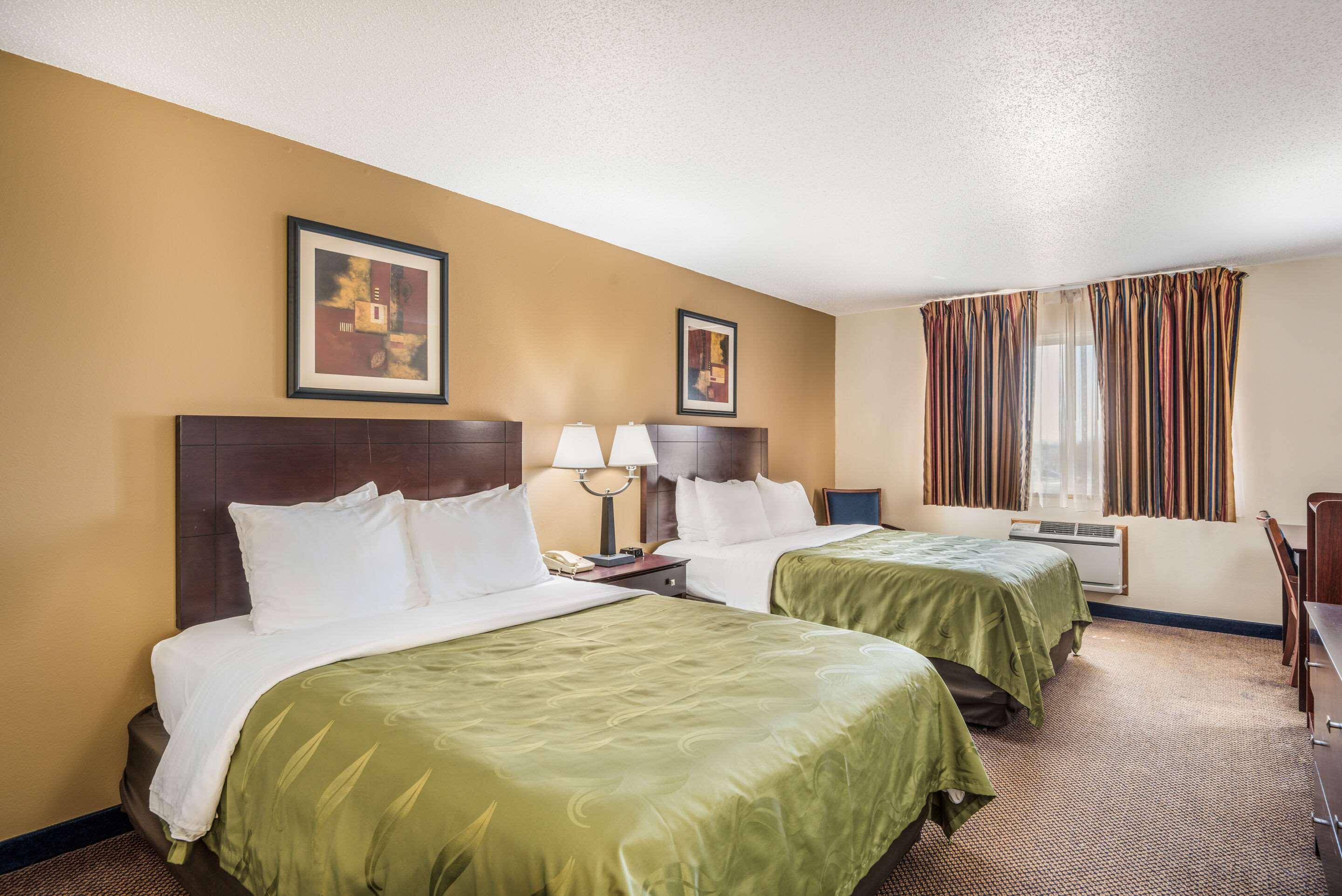 Quality Inn & Suites Eldridge Davenport North Eksteriør billede