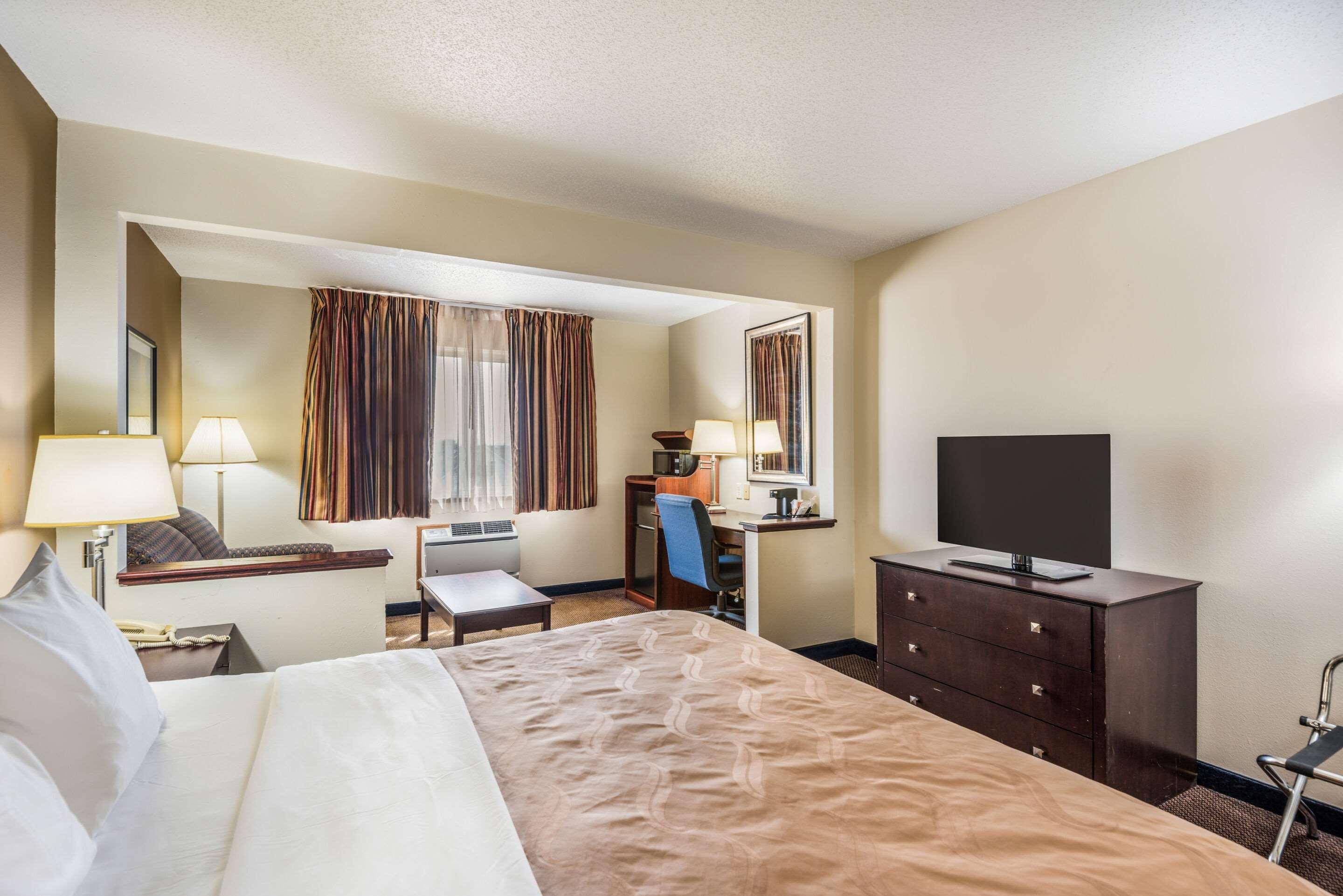 Quality Inn & Suites Eldridge Davenport North Eksteriør billede