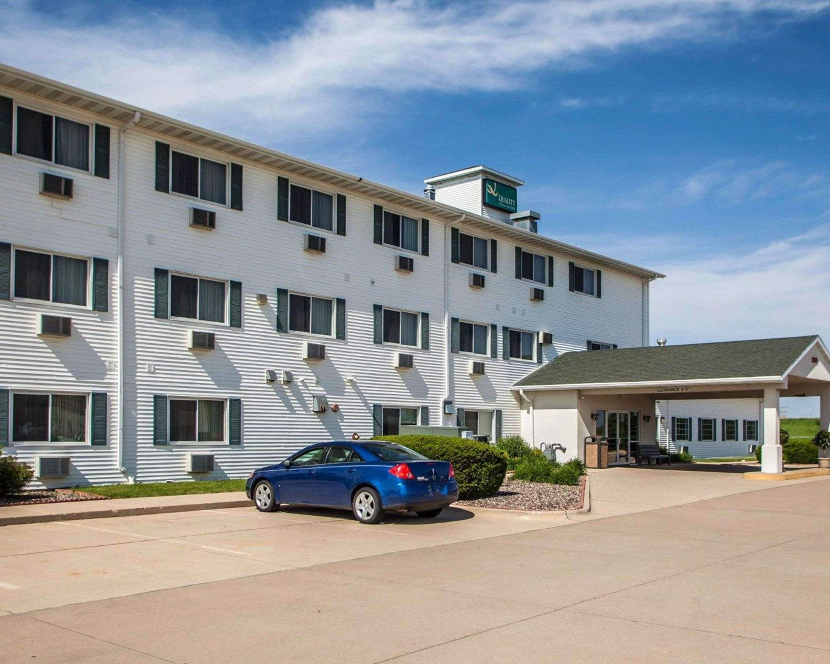 Quality Inn & Suites Eldridge Davenport North Eksteriør billede