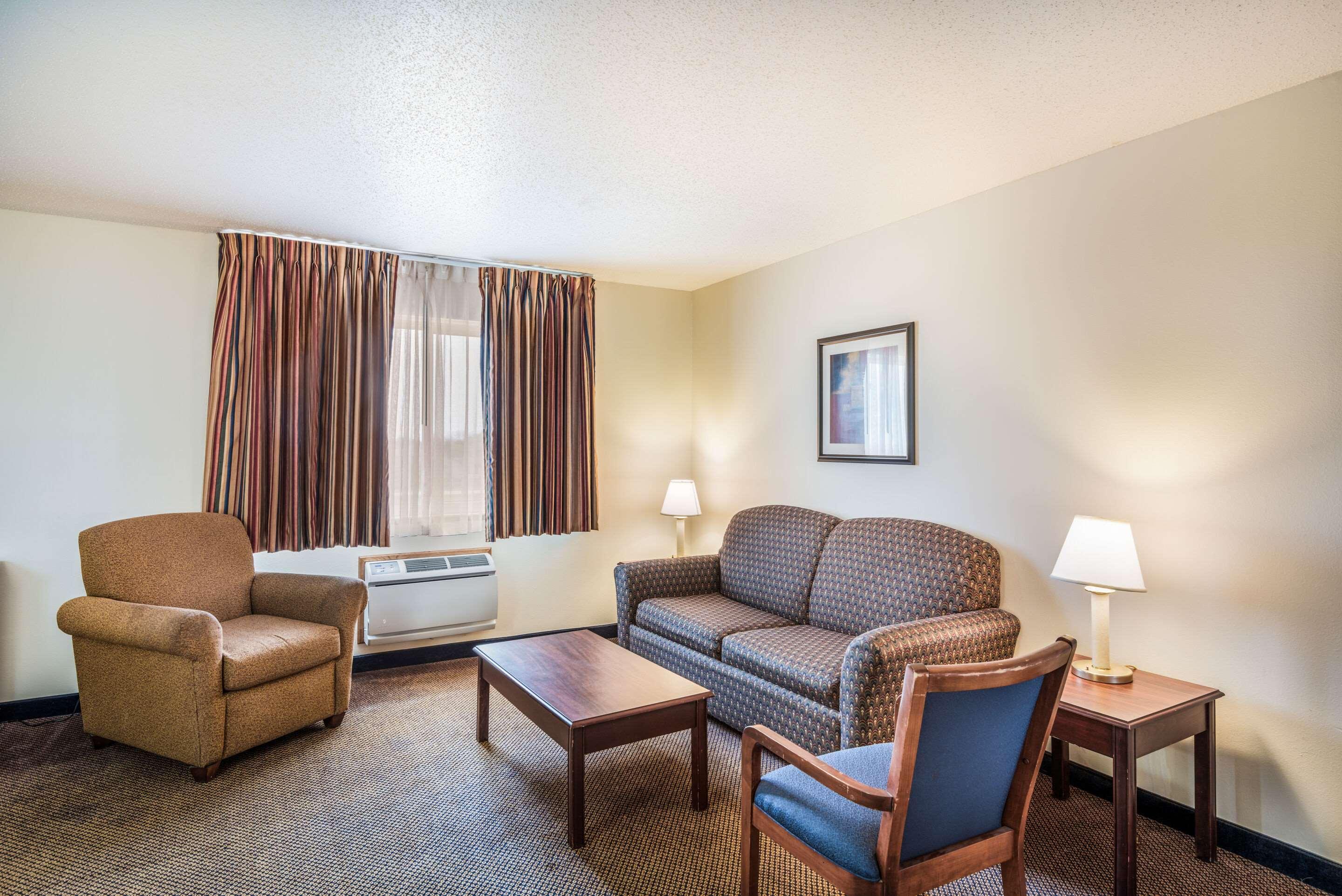 Quality Inn & Suites Eldridge Davenport North Eksteriør billede