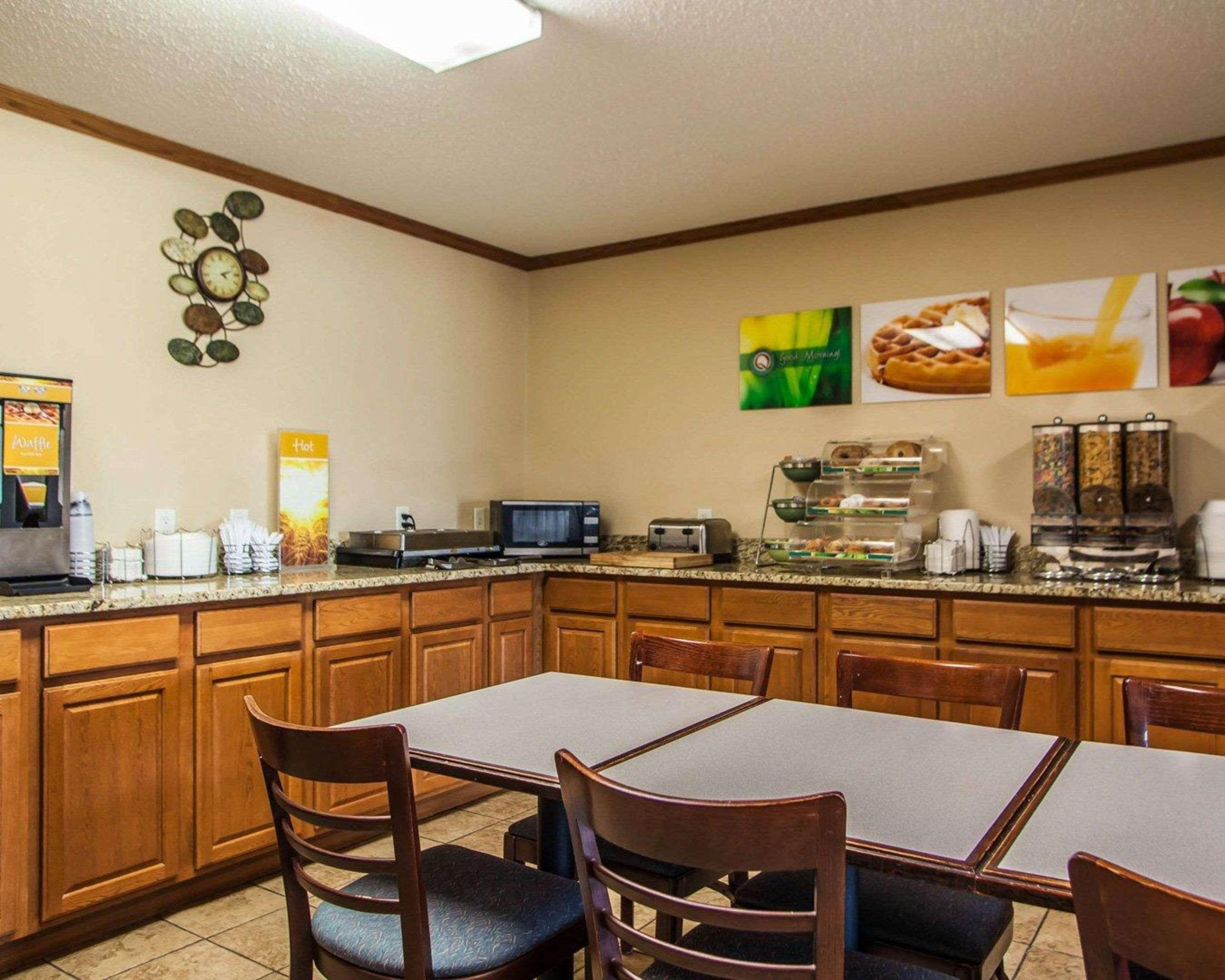 Quality Inn & Suites Eldridge Davenport North Eksteriør billede