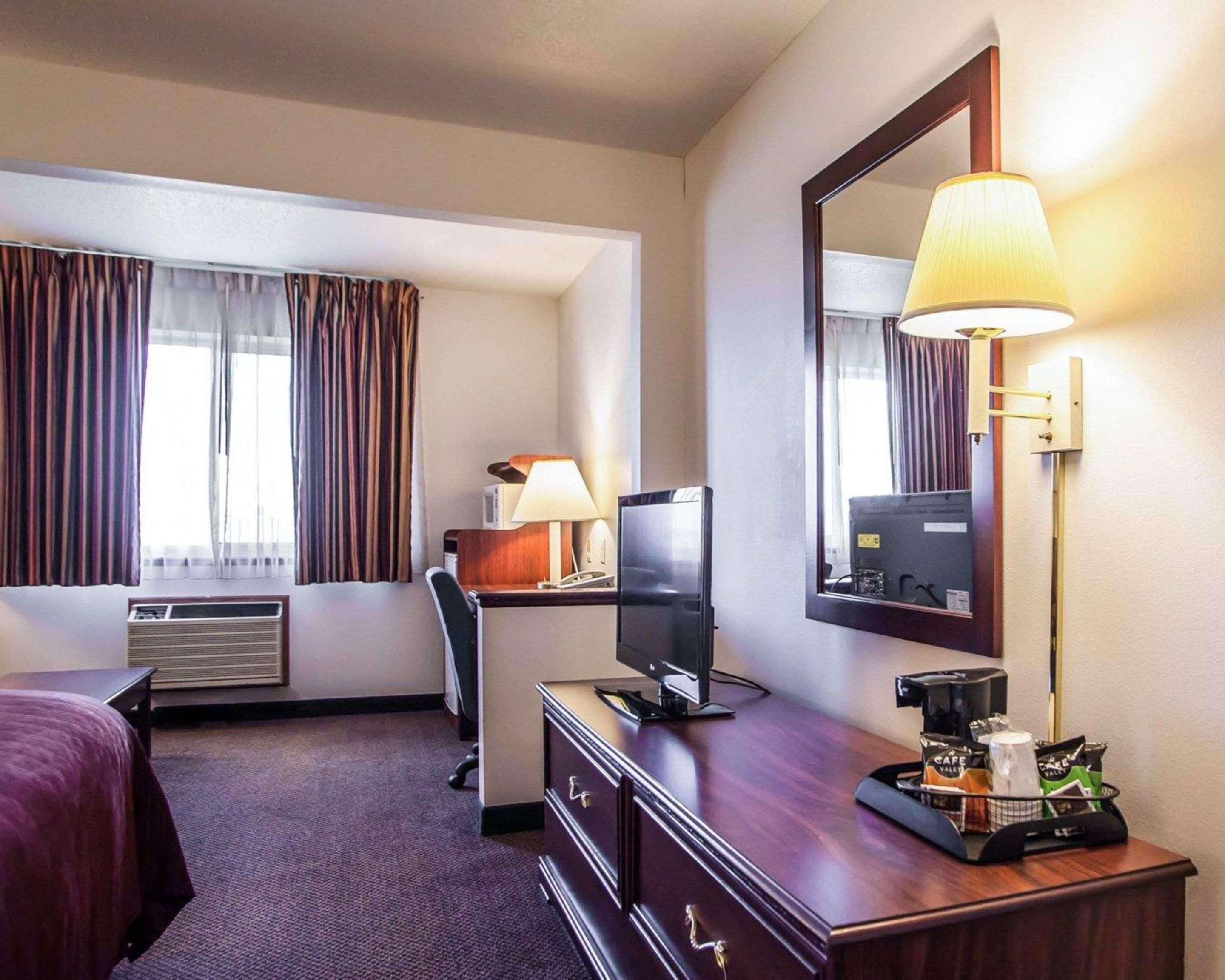 Quality Inn & Suites Eldridge Davenport North Eksteriør billede