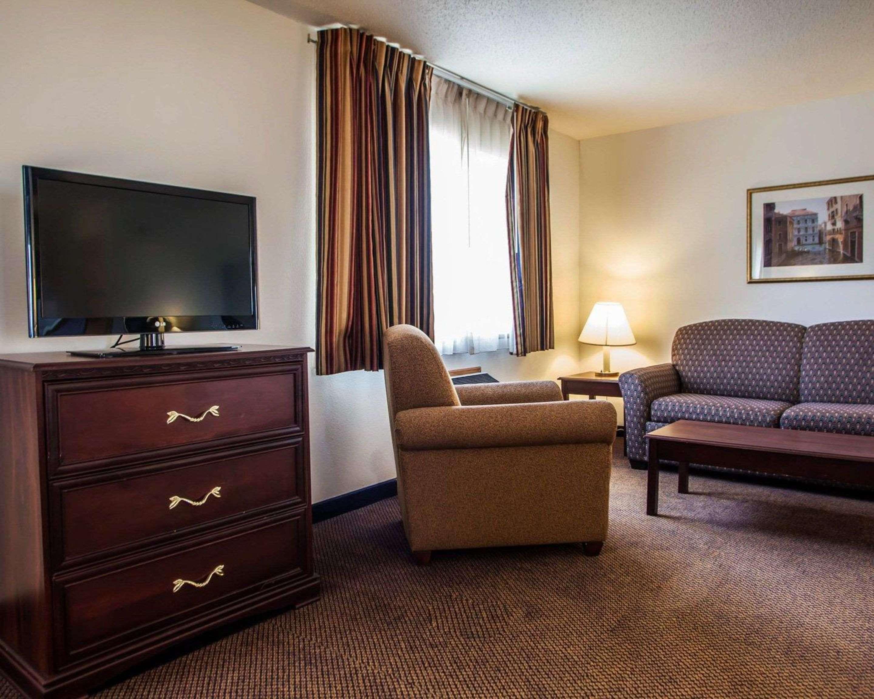 Quality Inn & Suites Eldridge Davenport North Eksteriør billede