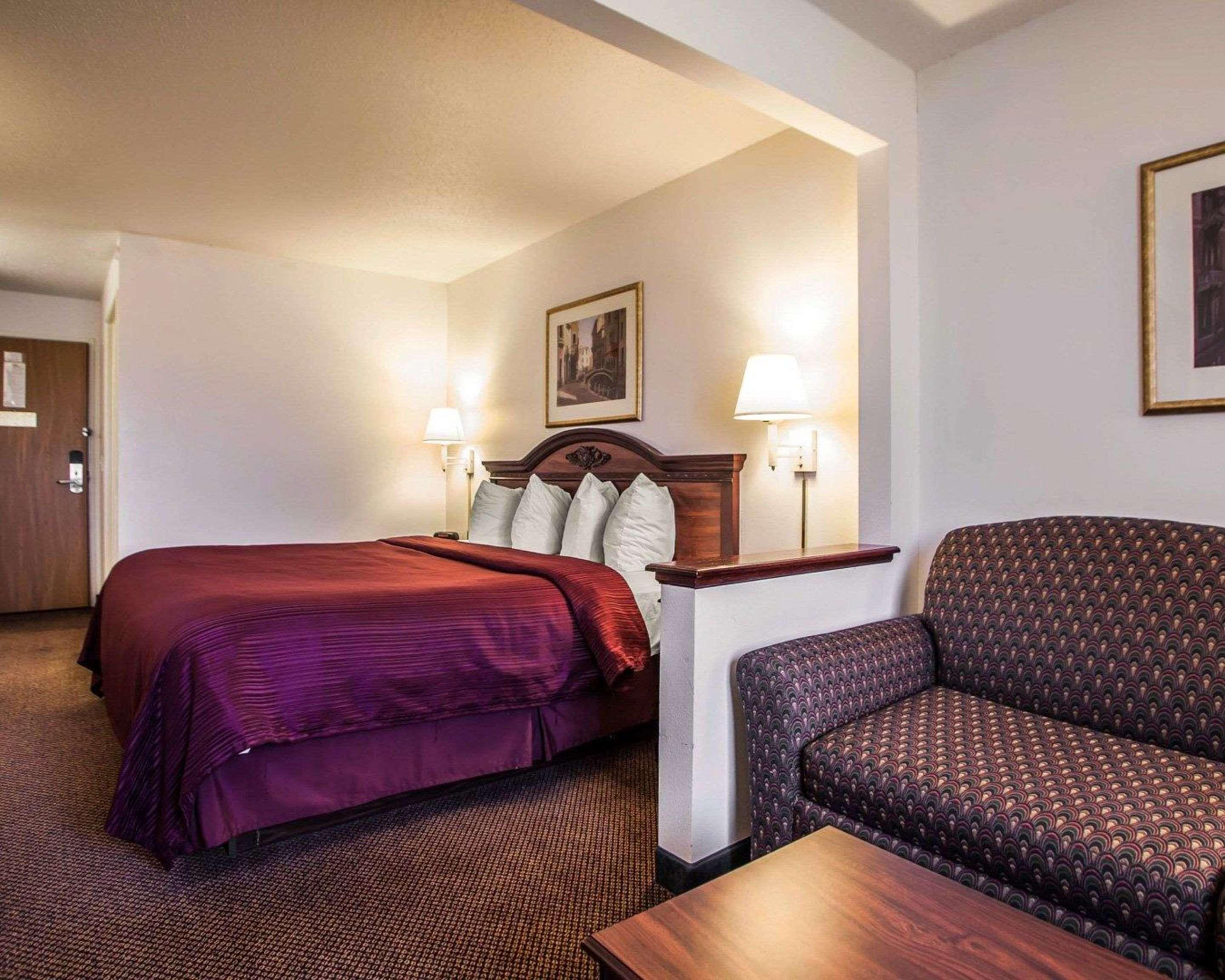 Quality Inn & Suites Eldridge Davenport North Eksteriør billede