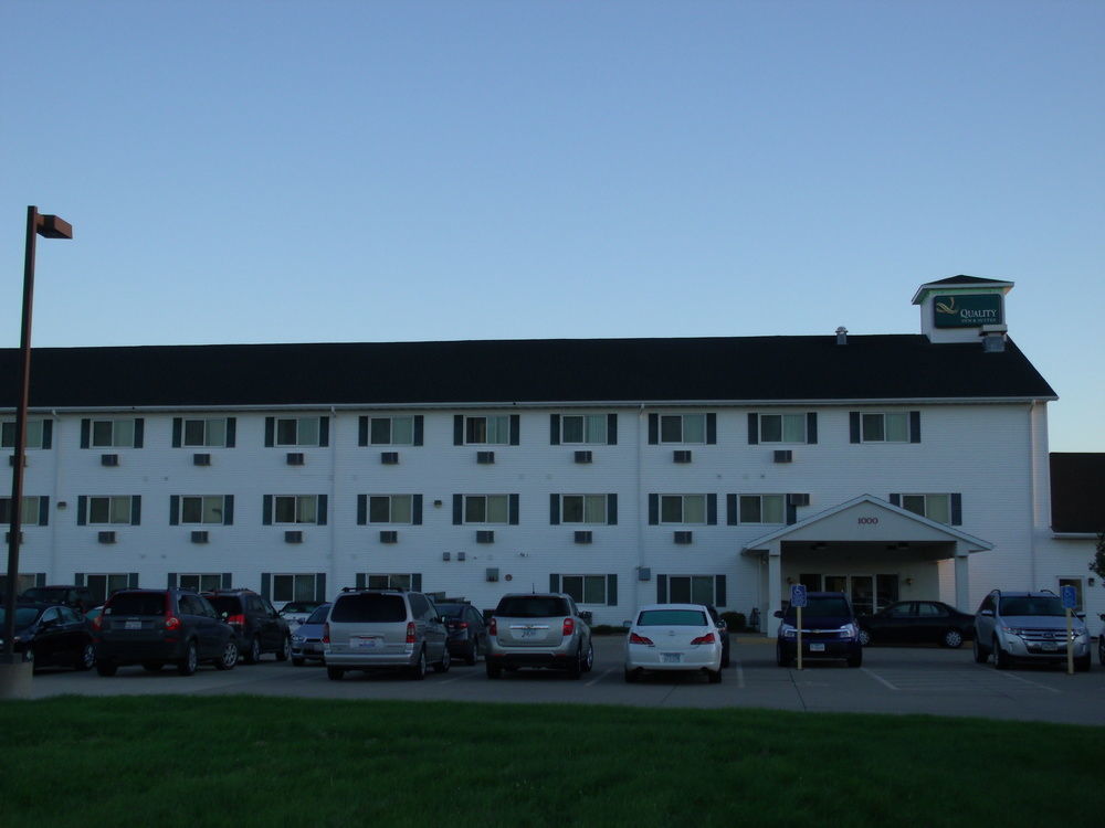 Quality Inn & Suites Eldridge Davenport North Eksteriør billede